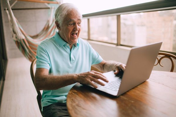 Indicateurs Clés pour Détecter le Besoin de Soins à Domicile chez les Seniors